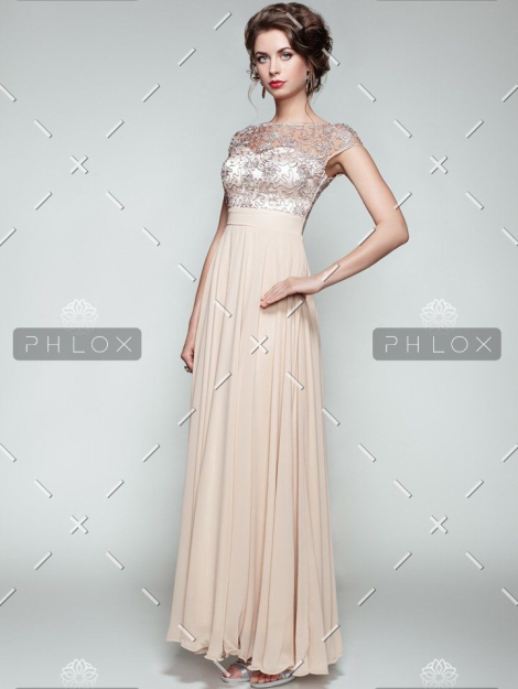 demo-attachment-84-fashion-portrait-of-beautiful-woman-in-elegant-PQBJYC5